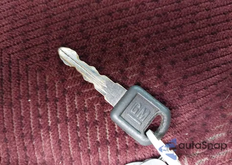 1997 Chevrolet C1500 Sportside z USA, uszkodzony, nr VIN 2GCEC19R5V1103740